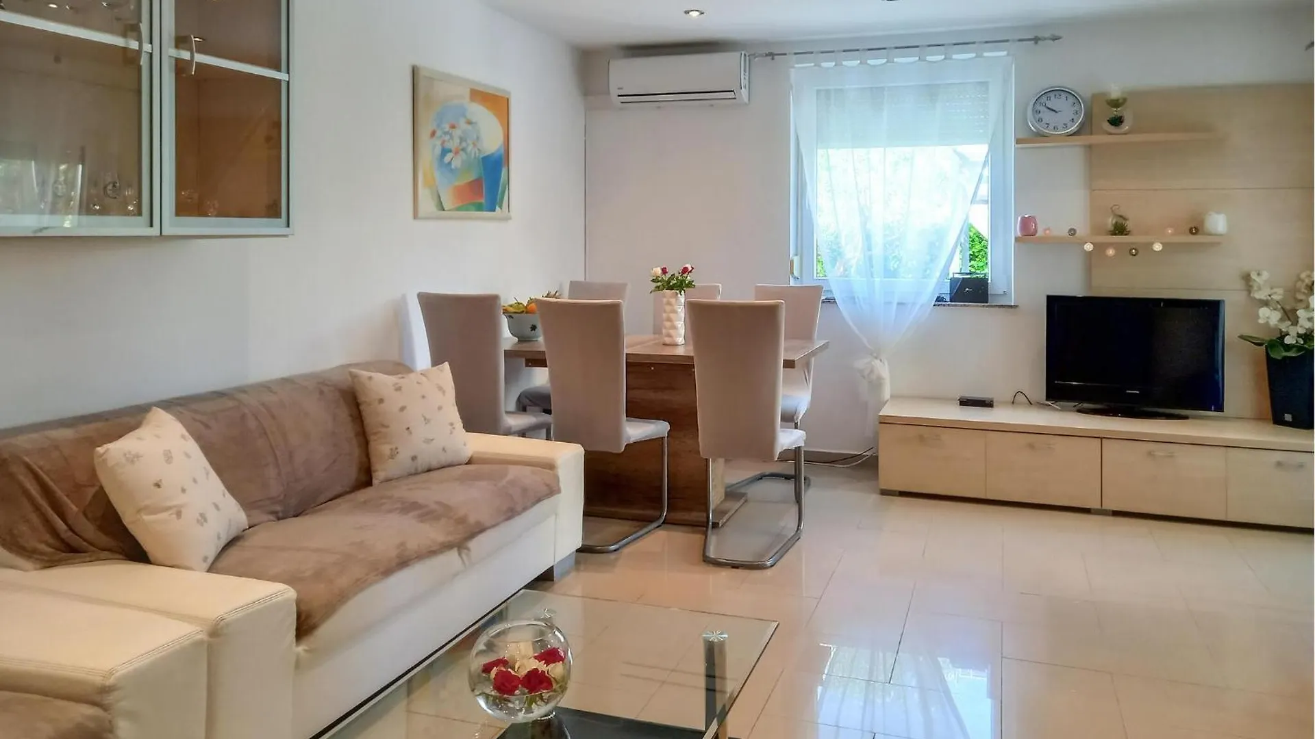 Cozy Home In Polaca With Wifi 펜션