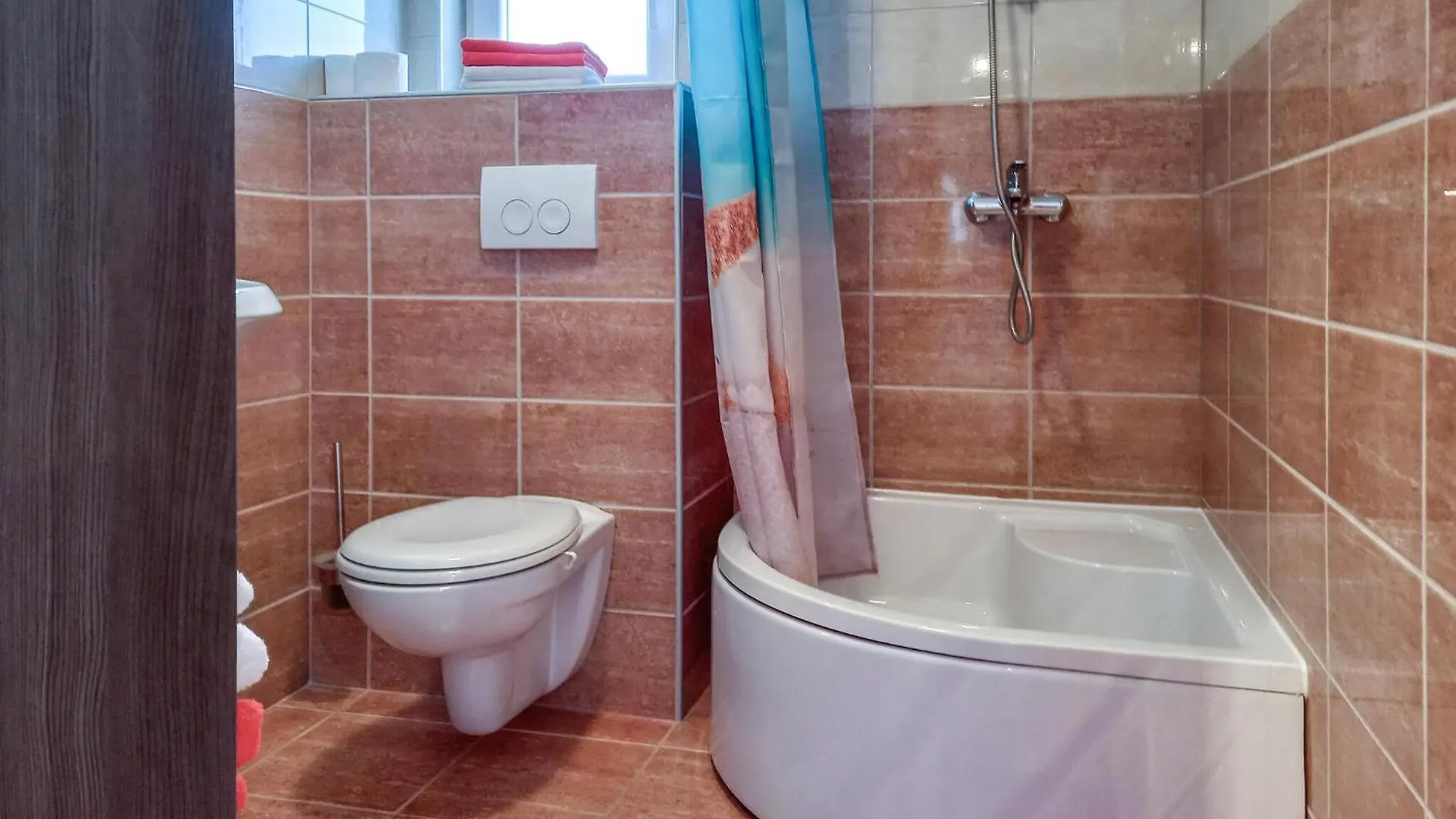 Cozy Home In Polaca With Wifi